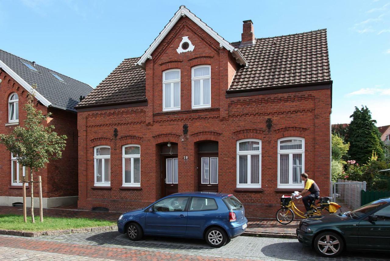 Grossstrasse 18 A Apartment Leer